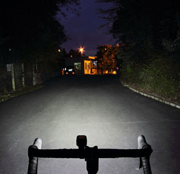 Світло переднє Ravemen LR800 USB 800 люмен