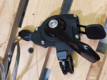 Манетки SRAM X7 10 speed черн-серебр