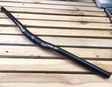 Руль FSA V-Drive 31,8x620 изгиб 15 мм черный