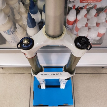 Вилка Rock Shox Revelation RLT Ti  б/у