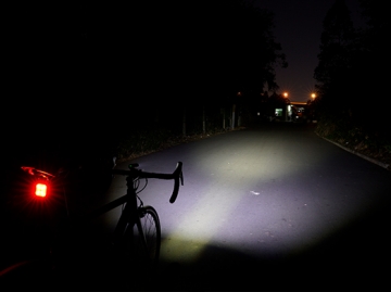 Світло переднє Ravemen CR600 USB 600 люмен (кнопка в комплекті)