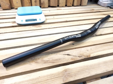 Руль FSA V-Drive 31,8x620 изгиб 15 мм черный